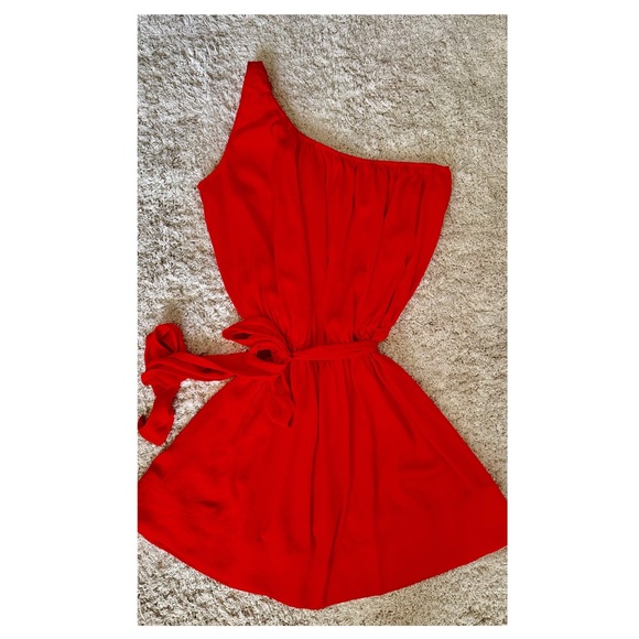 ❤️ Banana Republic one-shoulder mini dress perfect for Valentine’s Day - Picture 2 of 3